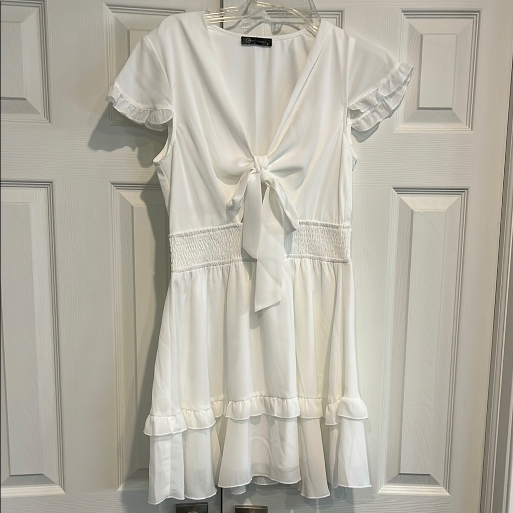 Elegant White Midi Dress